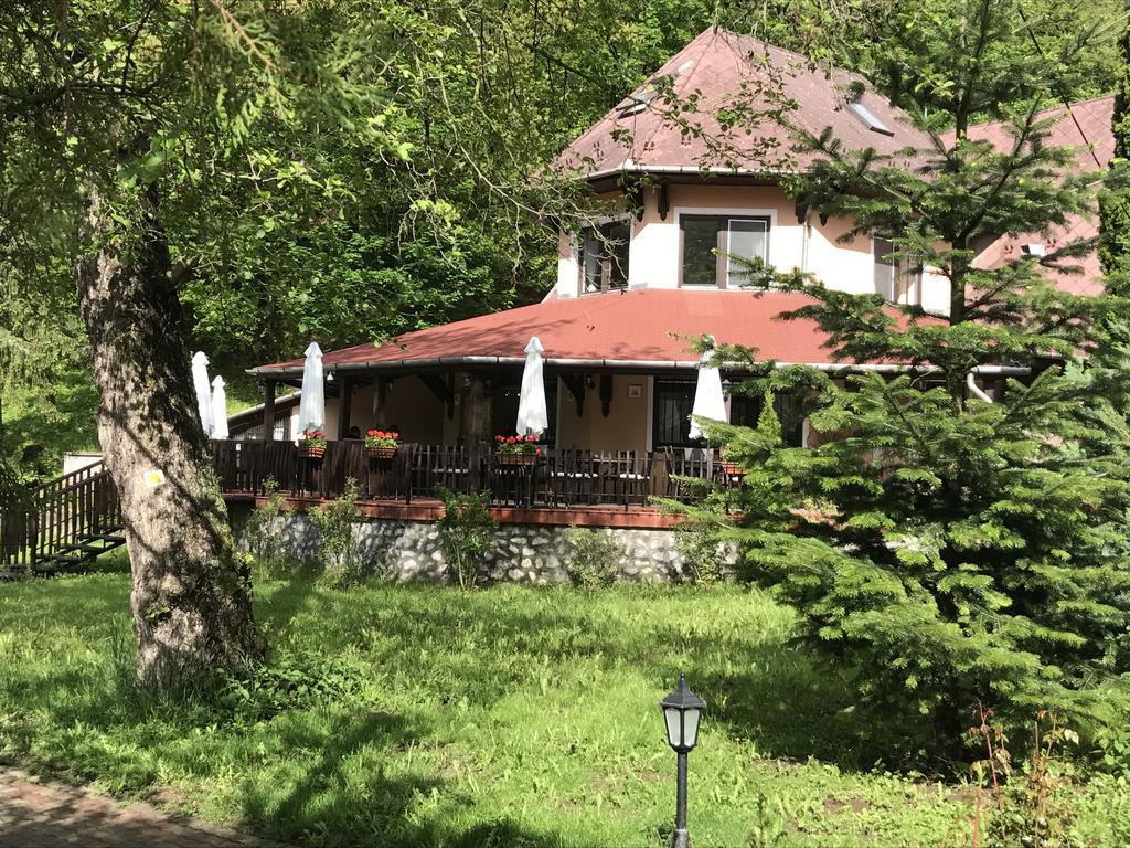 Hotel Sikfokut Носвай Экстерьер фото